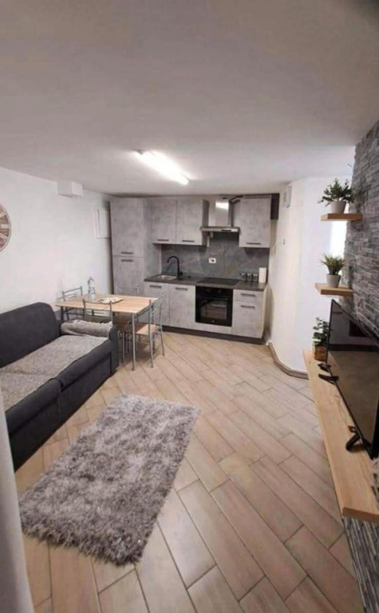 Casa Jasmina Appartement Mezzano Buitenkant foto